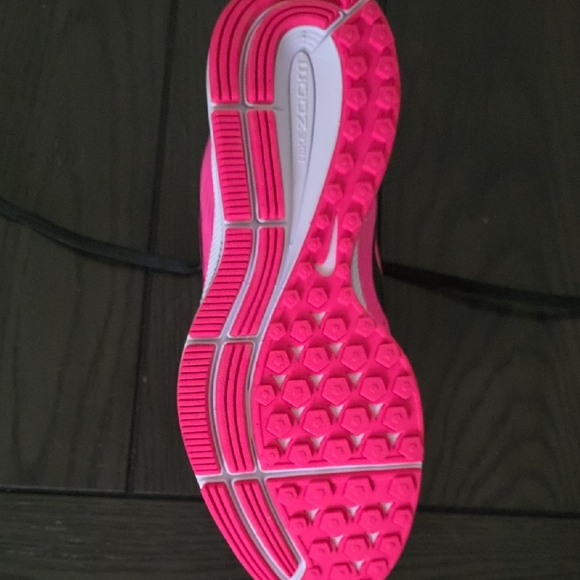 Nike Women's Athletic Shoes - White and Hot Pink - Picture 5 of 5